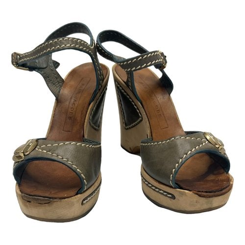 Pre-owned Marc Jacobs Leather Sandal In Khaki