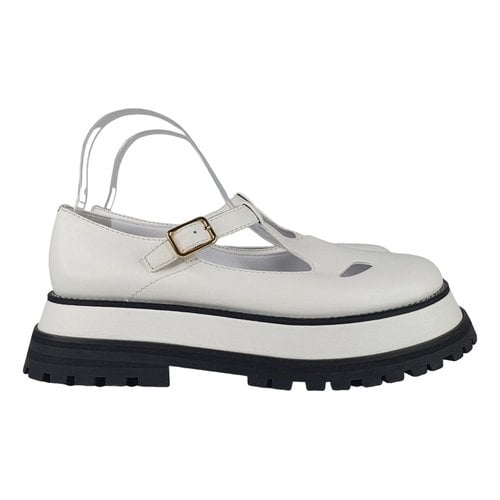 Pre-owned Burberry Leather Flats In White