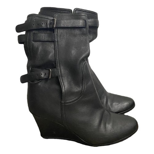 Pre-owned Lanvin Leather Buckled Boots In Black