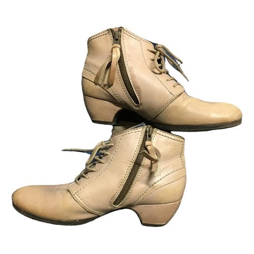 Pre-owned Kickers Leather Boots In Beige