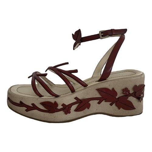 Pre-owned Prada Leather Sandals In Burgundy