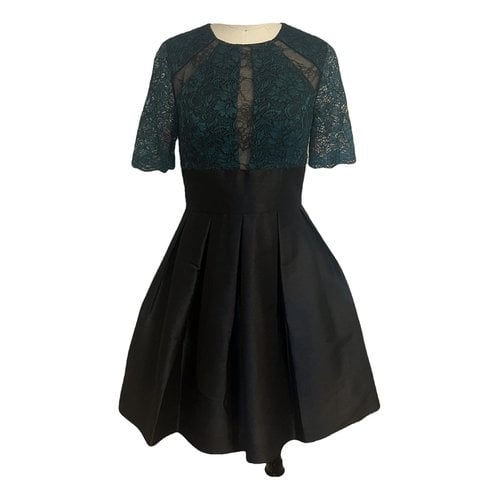 Pre-owned Monique Lhuillier Lace Mid-length Dress In Green