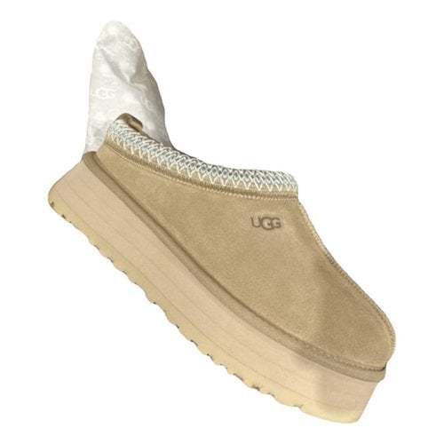 Pre-owned Ugg Leather Mules In Beige