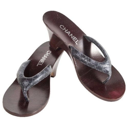 Pre-owned Chanel Mules & Clogs In Burgundy