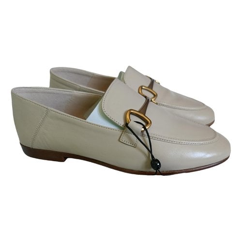 Pre-owned Massimo Dutti Leather Flats In Beige