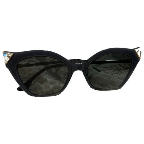 Pre-owned Fendi Sunglasses In Blue
