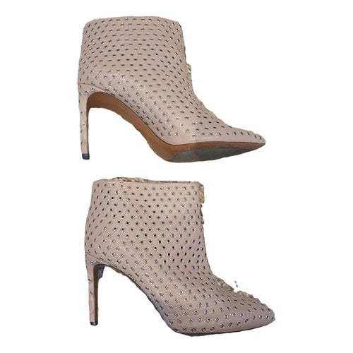 Pre-owned Alaïa Leather Ankle Boots In Pink
