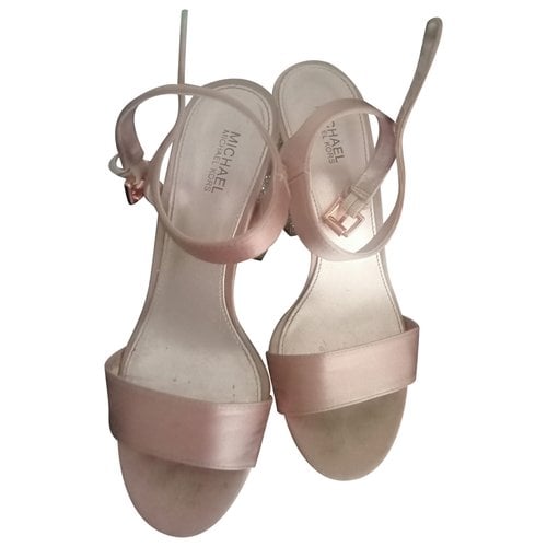 Pre-owned Michael Kors Leather Sandals In Pink