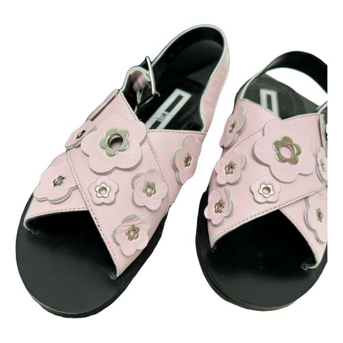 Pre-owned Mcq By Alexander Mcqueen Leather Sandal In Pink