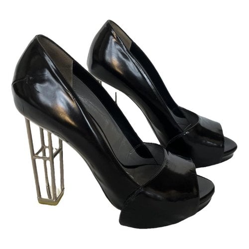Pre-owned Costume National Patent Leather Heels In Black
