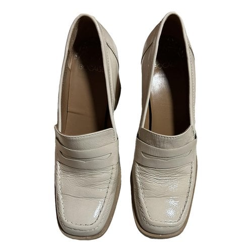 Pre-owned Bocage Leather Flats In Ecru