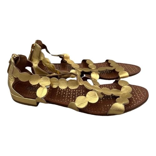 Pre-owned Alaïa Leather Sandal In Gold