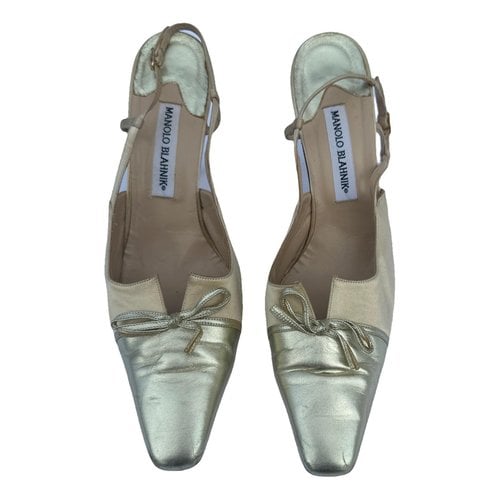 Pre-owned Manolo Blahnik Cloth Flats In Gold