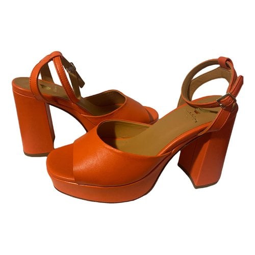 Pre-owned Bobbies Leather Heels In Orange