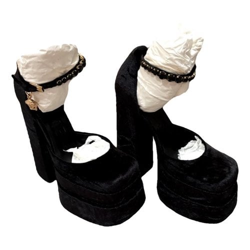 Pre-owned Versace Medusa Aevitas Velvet Heels In Black