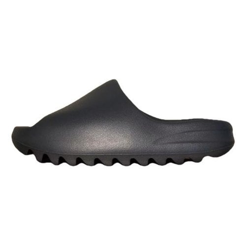 Pre-owned Yeezy X Adidas Slide Mules In Grey