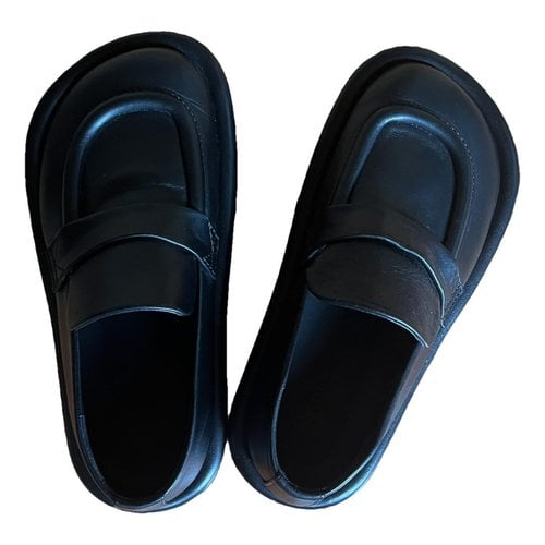 Pre-owned Vibram Leather Flats In Black