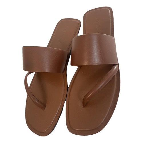 Pre-owned Massimo Dutti Leather Flip Flops In Brown