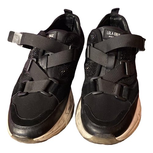 Pre-owned Lola Cruz Leather Trainers In Black