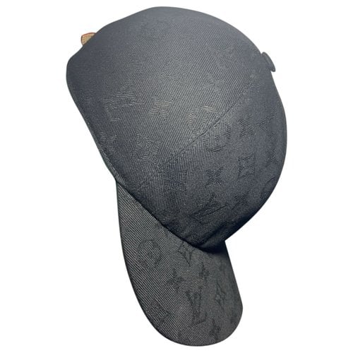 Pre-owned Louis Vuitton Hat In Black
