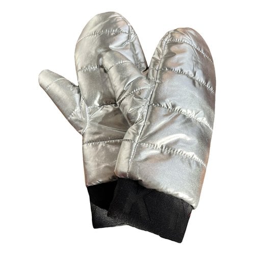 Pre-owned Dkny Mittens In Silver
