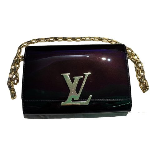 Pre-owned Louis Vuitton Louise Patent Leather Clutch Bag In Burgundy