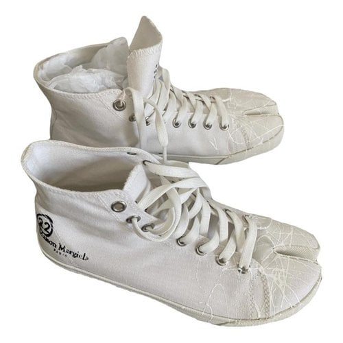 Pre-owned Maison Margiela Tabi Cloth Trainers In White