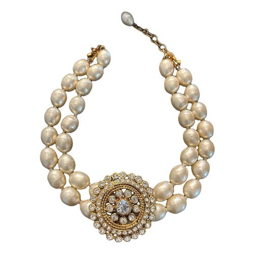 Pre-owned Chanel Baroque Pearl Necklace In Beige