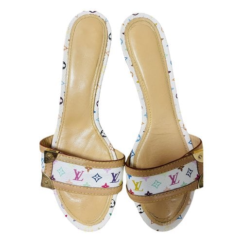 Pre-owned Louis Vuitton Chérie Leather Sandal In White