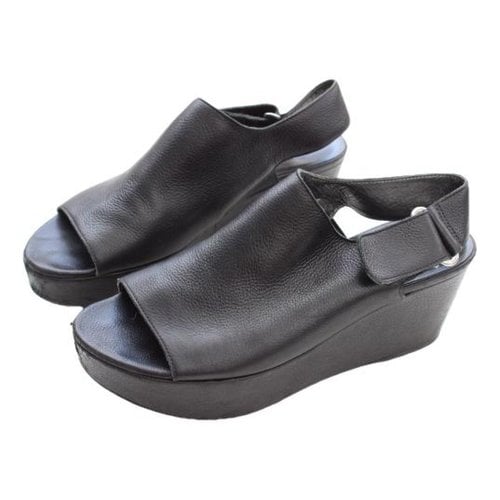 Pre-owned Stuart Weitzman Leather Mules & Clogs In Black
