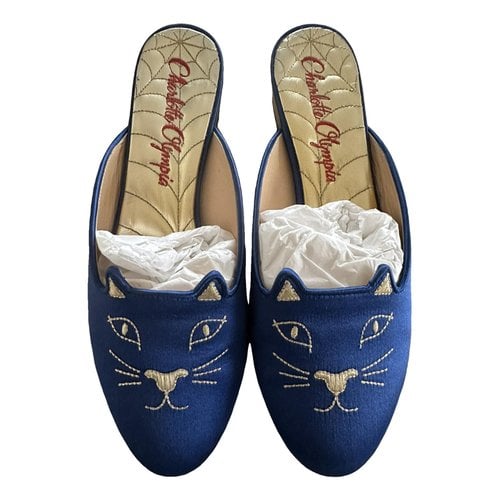 Pre-owned Charlotte Olympia Flats In Blue