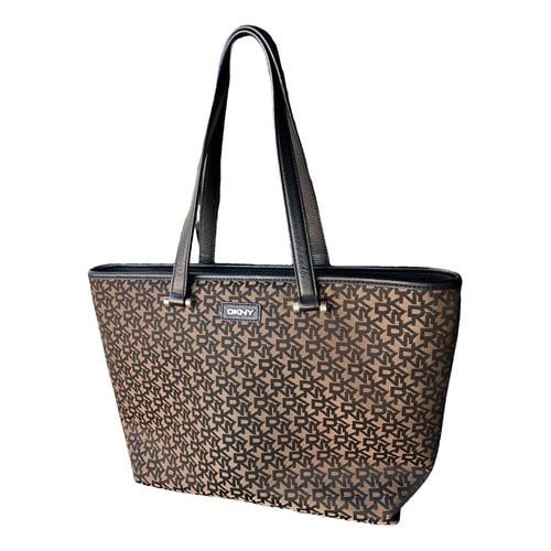 Pre-owned Dkny Cloth Tote In Black