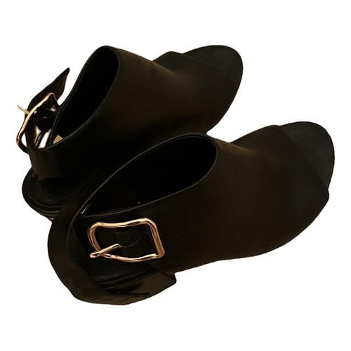 Pre-owned Alexander Wang Leather Sandal In Black