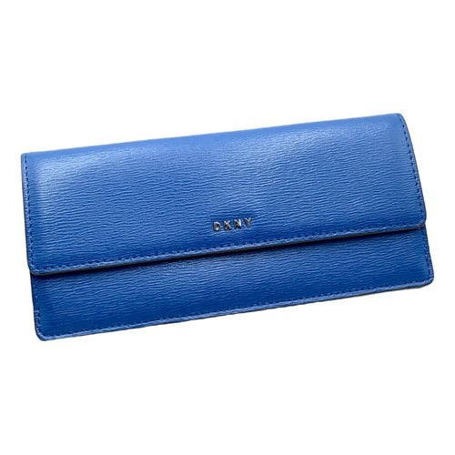 Pre-owned Dkny Leather Clutch Bag In Blue