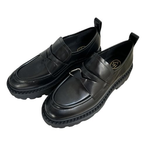 Pre-owned Ash Leather Flats In Black