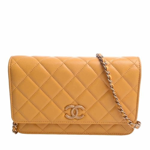 Pre-owned Chanel Leather Wallet In Yellow