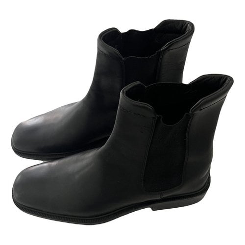 Pre-owned Gucci Leather Boots In Black