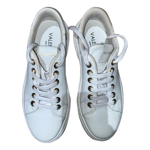Pre-owned Valentino By Mario Valentino Leather Trainers In White