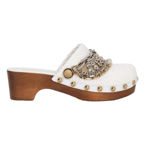 Pre-owned Dolce & Gabbana Mules & Clogs In White