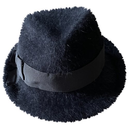 Pre-owned Fornarina Wool Hat In Black