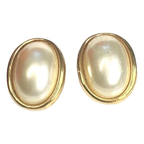 Pre-owned Dior Pearl Earrings In Gold
