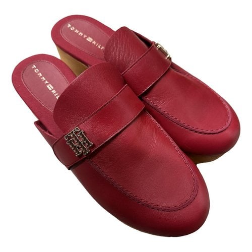 Pre-owned Tommy Hilfiger Leather Sandals In Burgundy