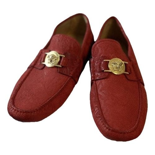 Pre-owned Versace Leather Flats In Red