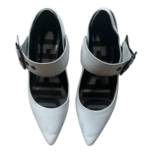 Pre-owned Diesel Leather Ballet Flats In White