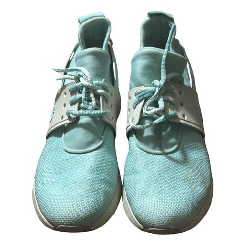 Pre-owned Timberland Cloth Trainers In Turquoise