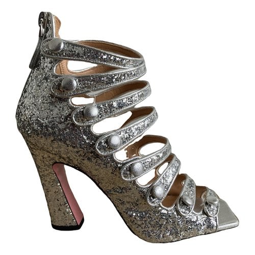 Pre-owned Dsquared2 Glitter Heels In Silver
