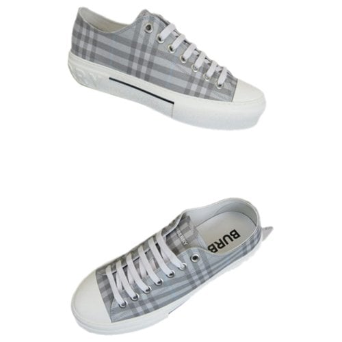 Pre-owned Burberry Cloth Lace Ups In Grey