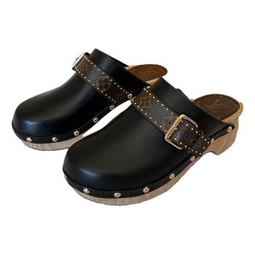 Pre-owned Louis Vuitton Lv Cosy Leather Mules & Clogs In Black