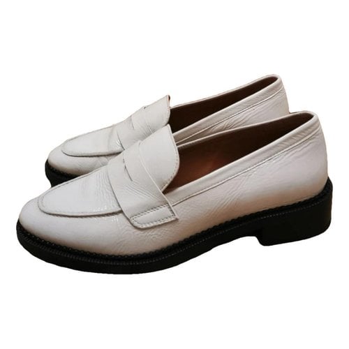 Pre-owned Rivecour Leather Flats In White