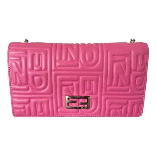 Pre-owned Fendi Baguette Chain Leather Crossbody Bag In Pink